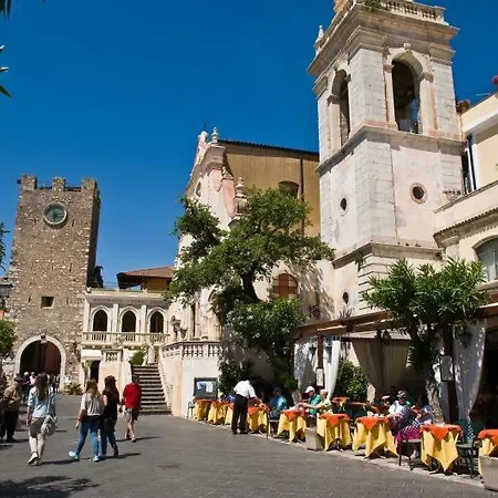 Appartamento Francis House Letojanni